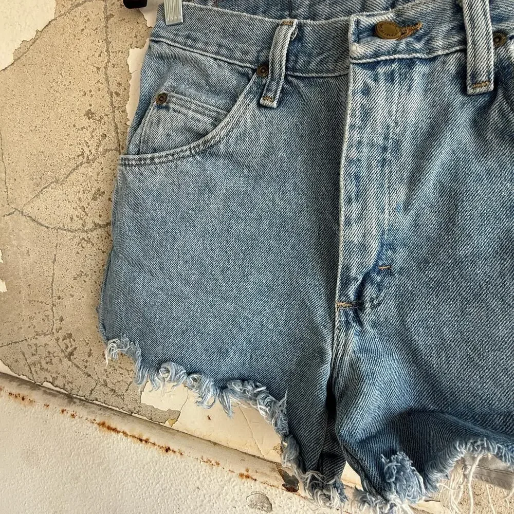 Vintage‎ Wrangler Denim Shorts 90s High Rise Cutoffs Light Blue Wash Womens 29 - Picture 3 of 10